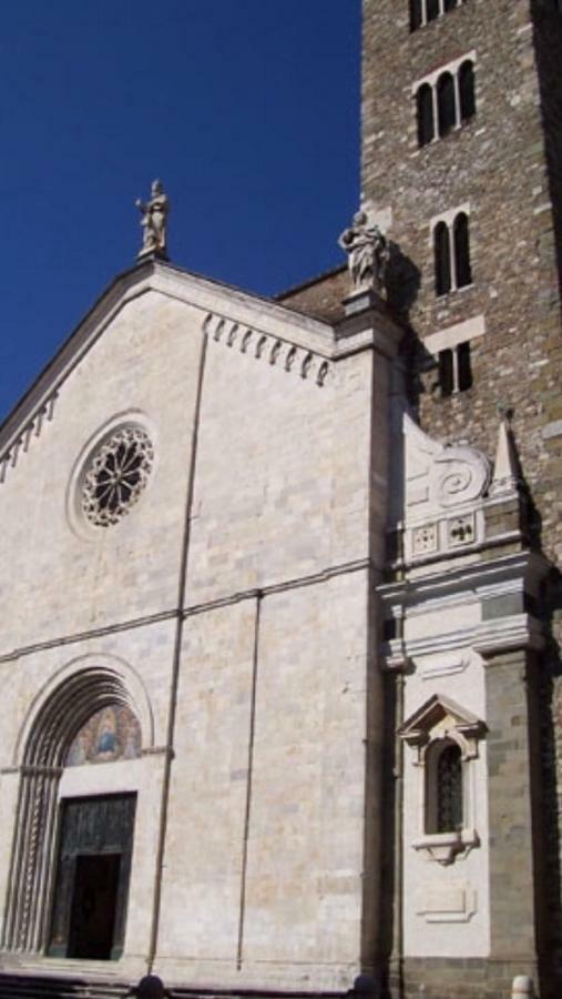 Cocoon, Atypical Flat In Historic Center & Breakfast Apartment Sarzana Luaran gambar